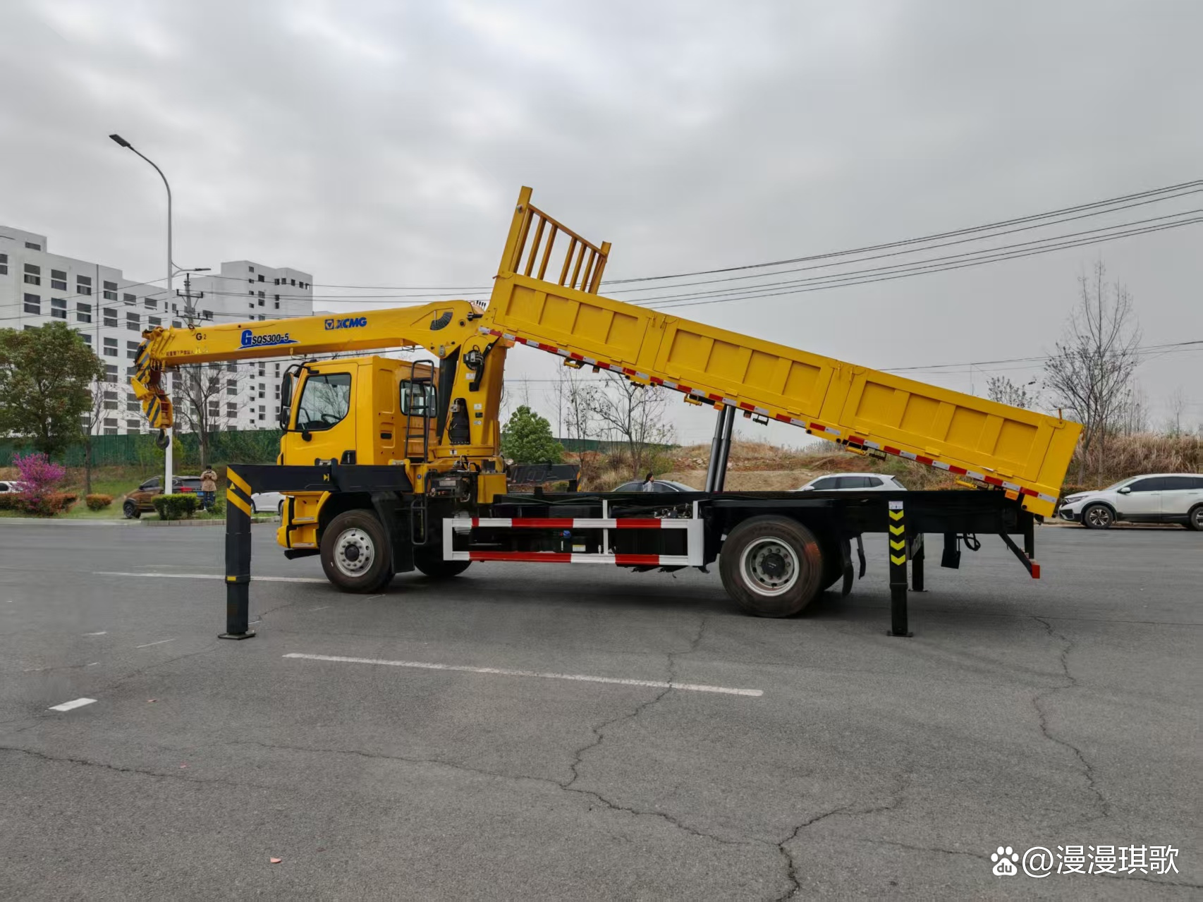呼和浩特東風隨車吊廠家 專業(yè)制造與優(yōu)質(zhì)服務(wù)