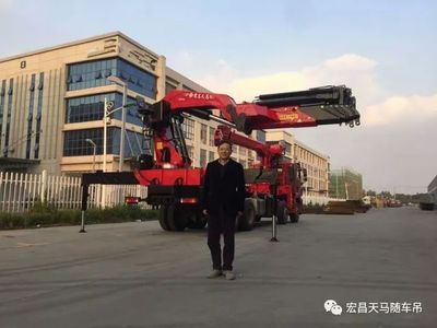 新宏昌重工集團創始人親赴揚州工廠，為隨車吊新品展前助陣